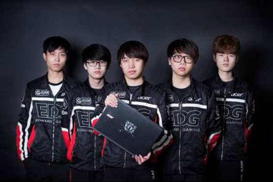 与此同时 与此同时