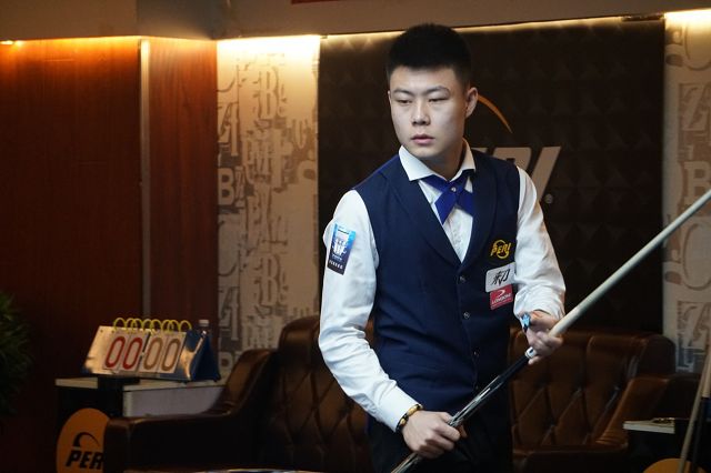 再以肩部过 再以肩部过